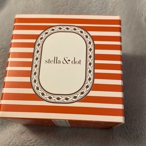 Stella & Dot Pave ting, size 6